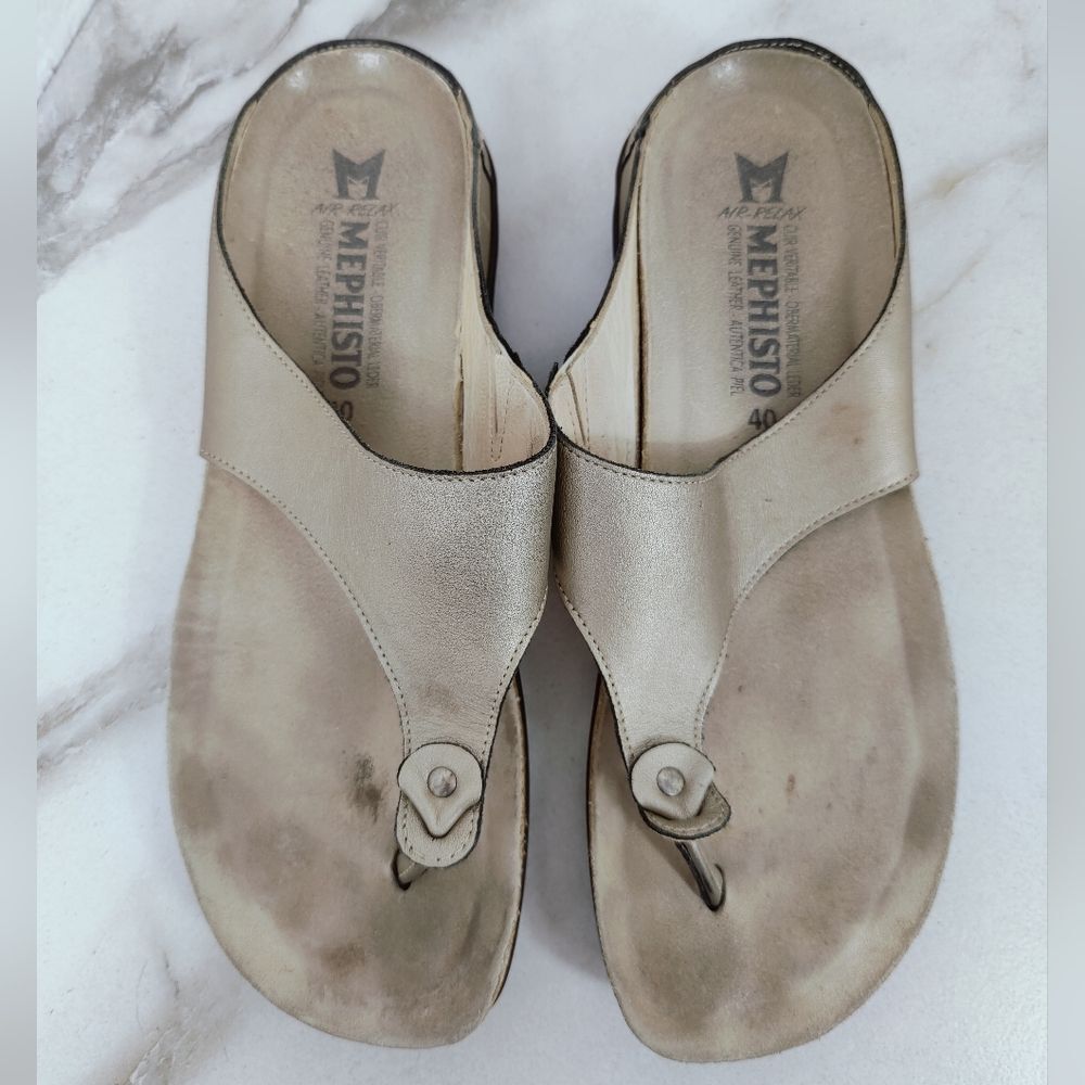 Mephisto Air-Relax Metallic Gold Leather Thong Sandals, Sz 10